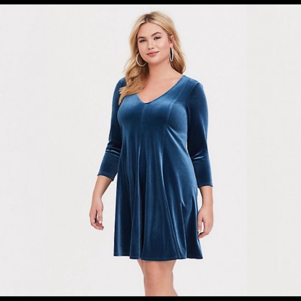 Torrid teal velvet fluted dress